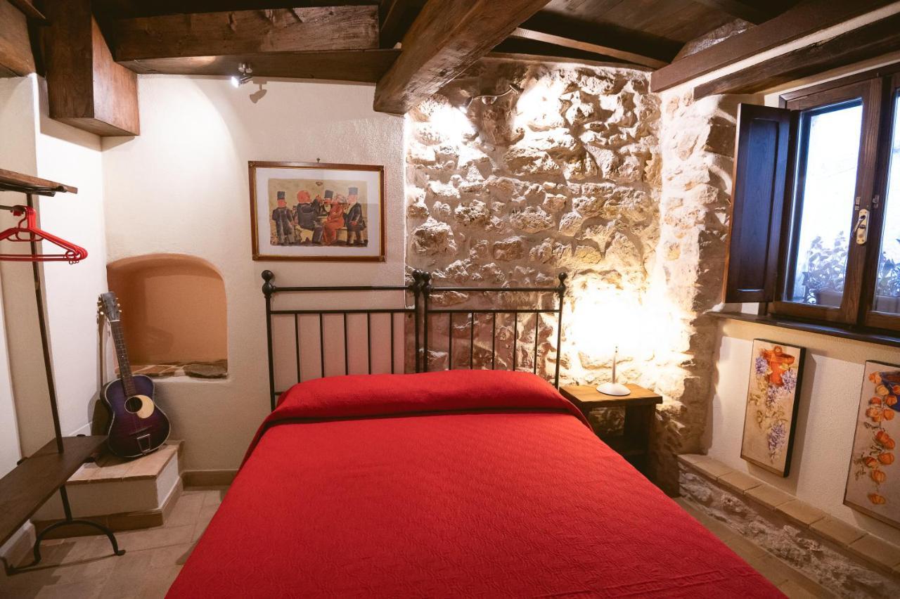 Bed and Breakfast Nena Al Borgo Castello Pico Екстер'єр фото