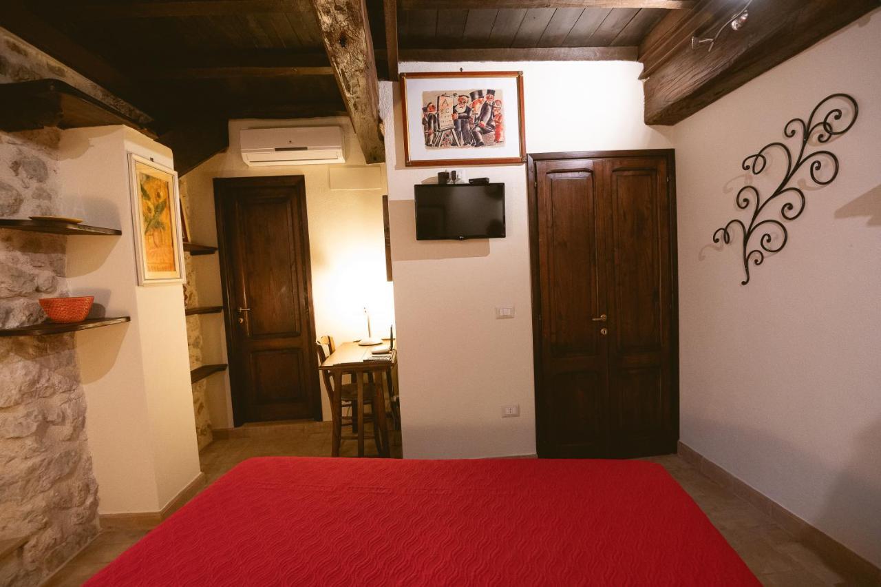 Bed and Breakfast Nena Al Borgo Castello Pico Екстер'єр фото